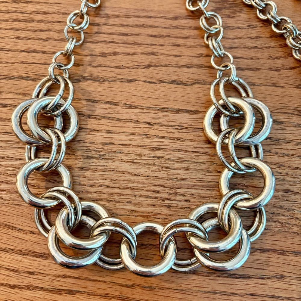 Banana Republic | Interlocking Circle Link Necklace | Light Gold | 32” Length